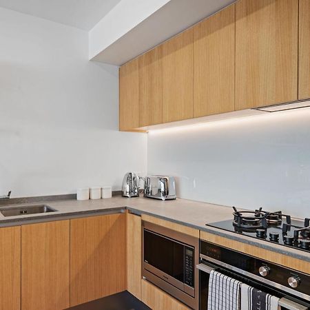 Winona Of Wanaka - Luxury Lakefront Apartment Экстерьер фото