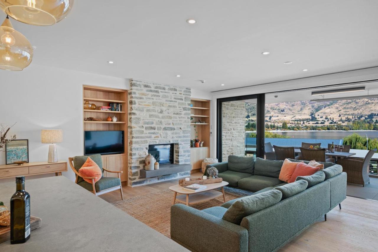 Winona Of Wanaka - Luxury Lakefront Apartment Экстерьер фото