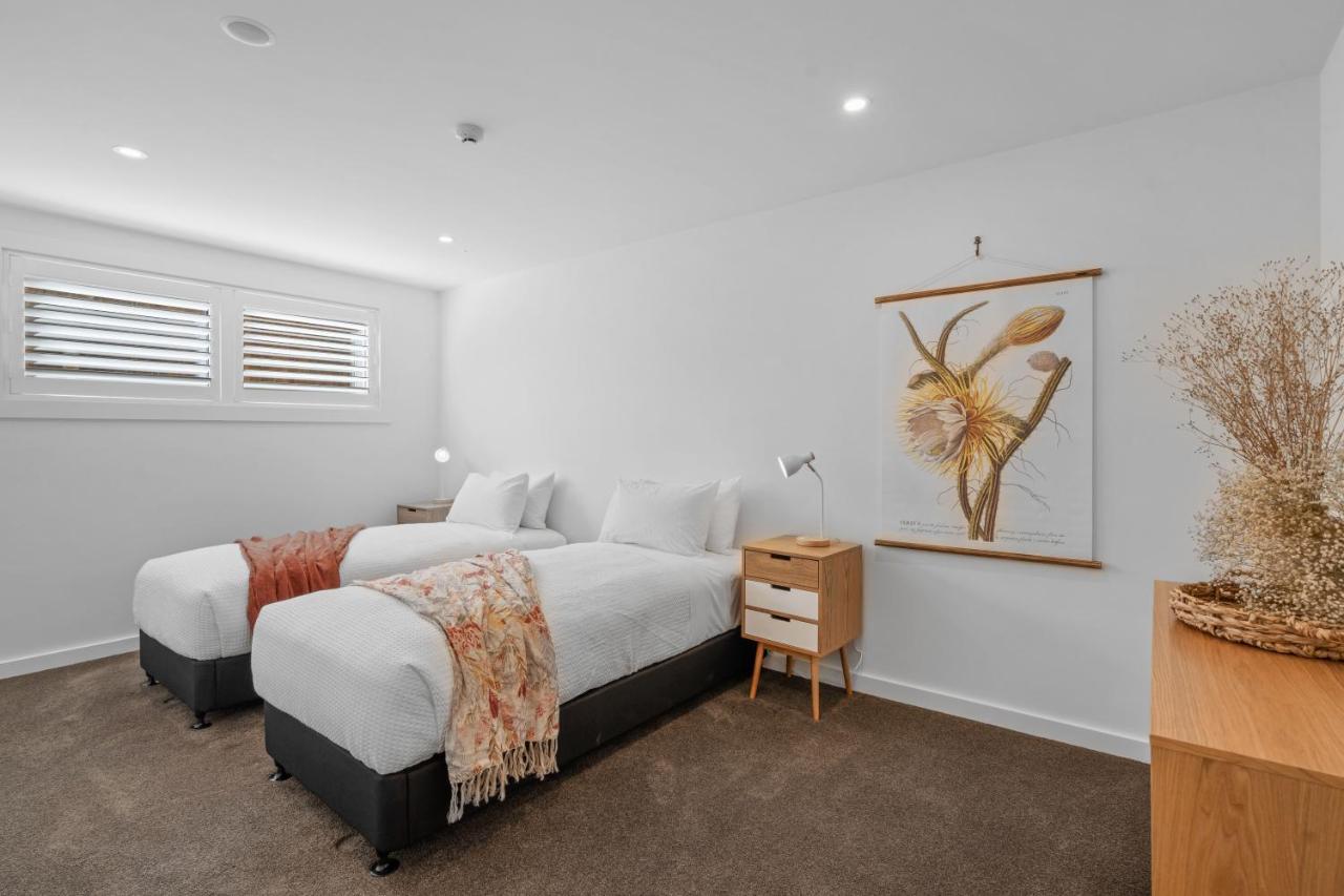 Winona Of Wanaka - Luxury Lakefront Apartment Экстерьер фото