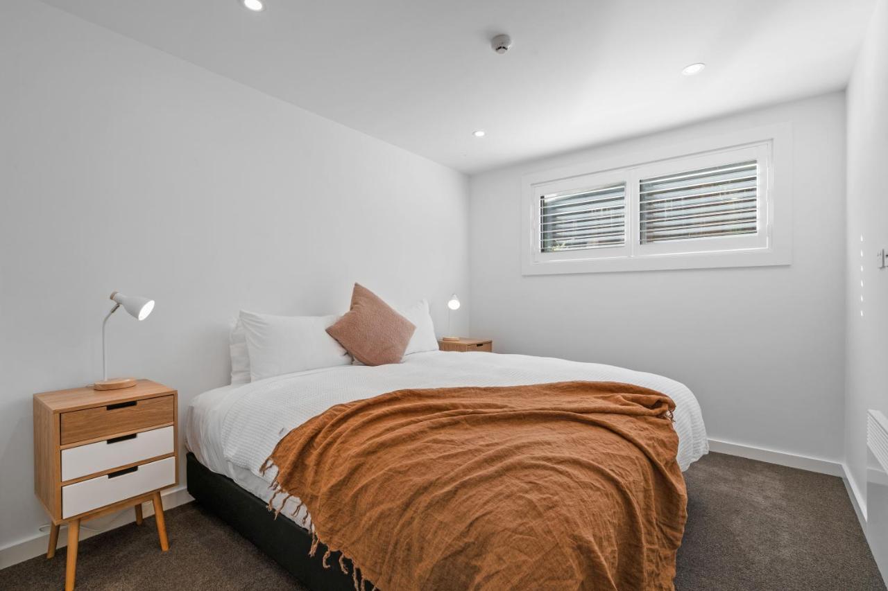 Winona Of Wanaka - Luxury Lakefront Apartment Экстерьер фото